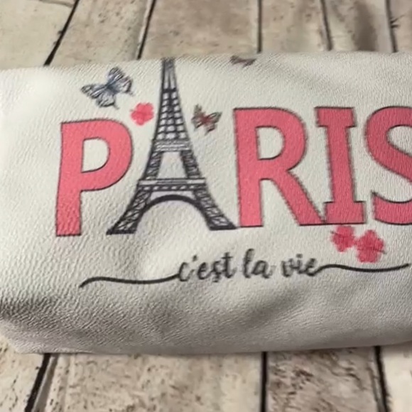 New Paris Blush Crush Cosmetic White Pink and Gray Bag - Picture 8 of 11